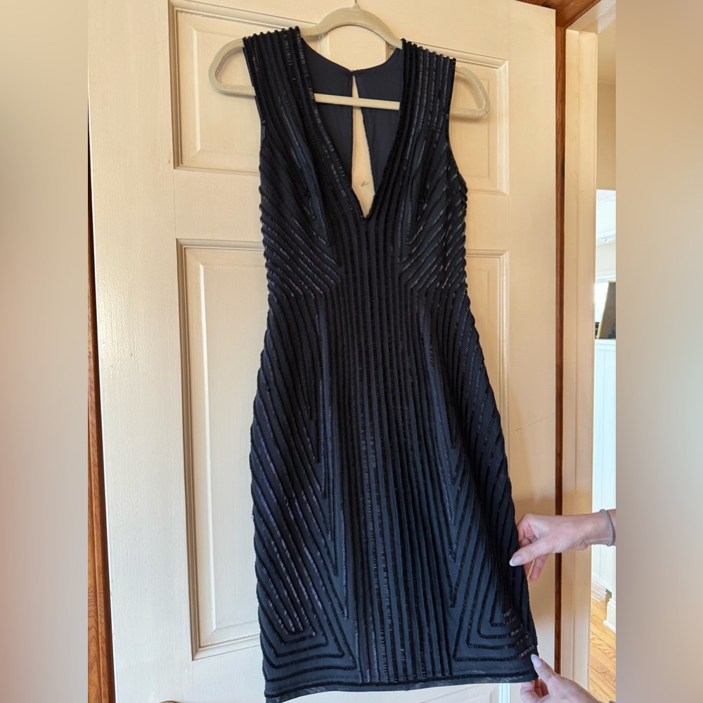 THIS STUNNING SEQUIN DRESS FROM HERVE LEGER??!